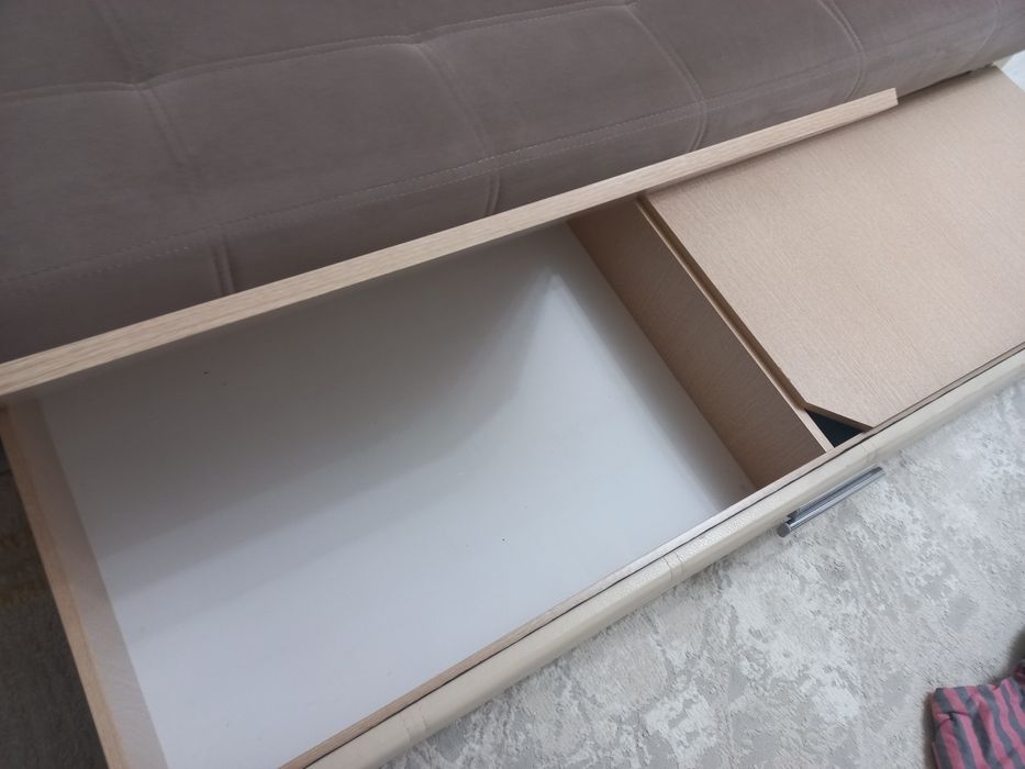 Раскладной диван срочно