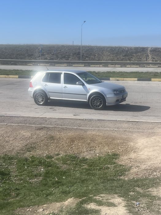 Гольф 4 объем 1,6 мех