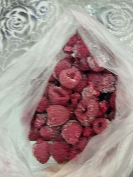Продам малину мороженную