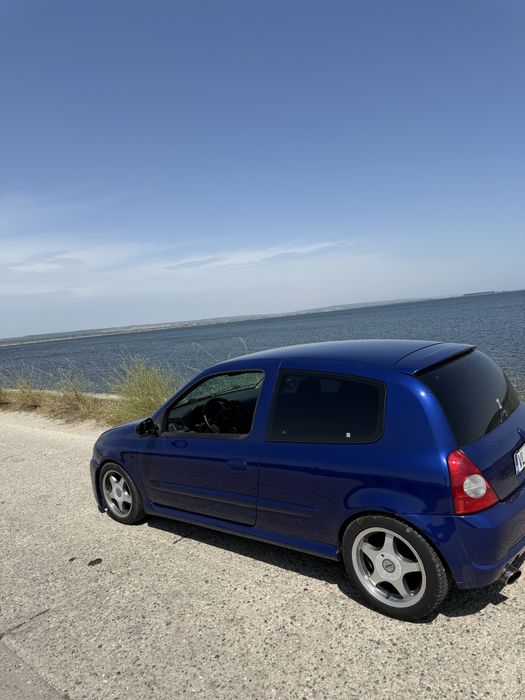 Renault clio 2 din 1999
