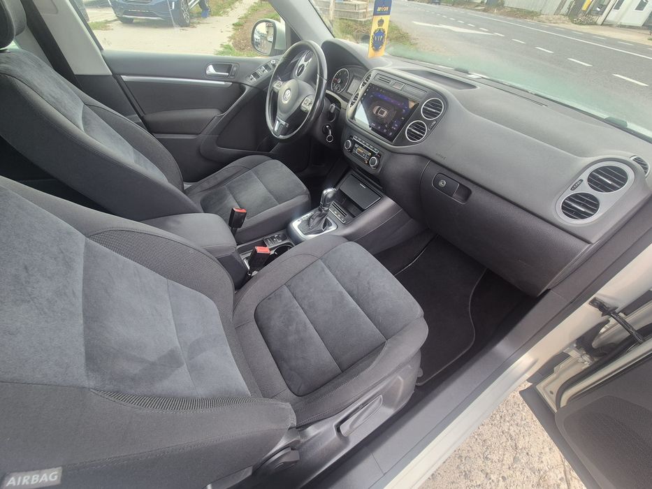 VW TIGUAN  2.0 TDI / EURO 5 / 4 X 4 / DSG / Clima / Trapa / Led / Xenon / CASH sau RATE