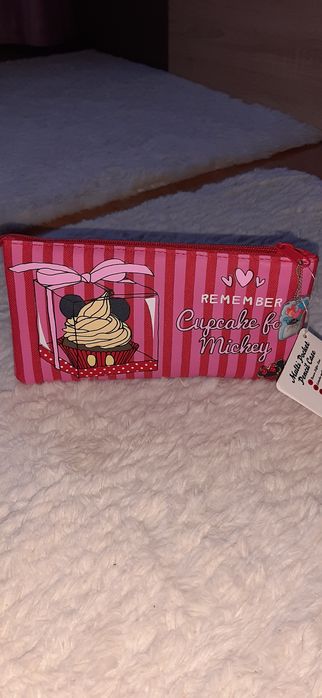 Penar rosu cu MINNIE