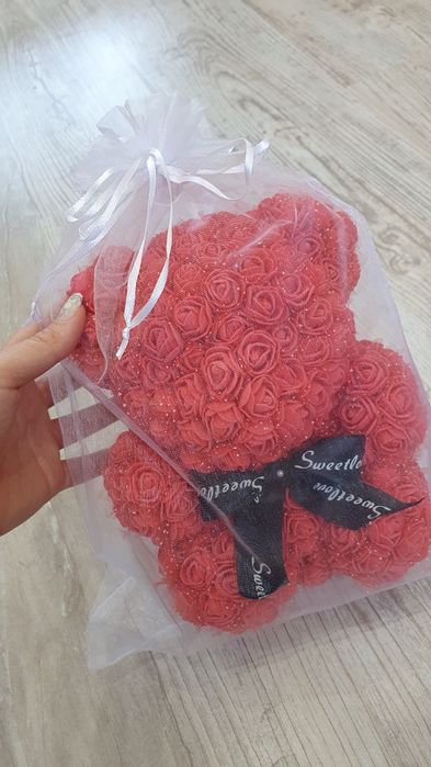 Мече от вечни рози!