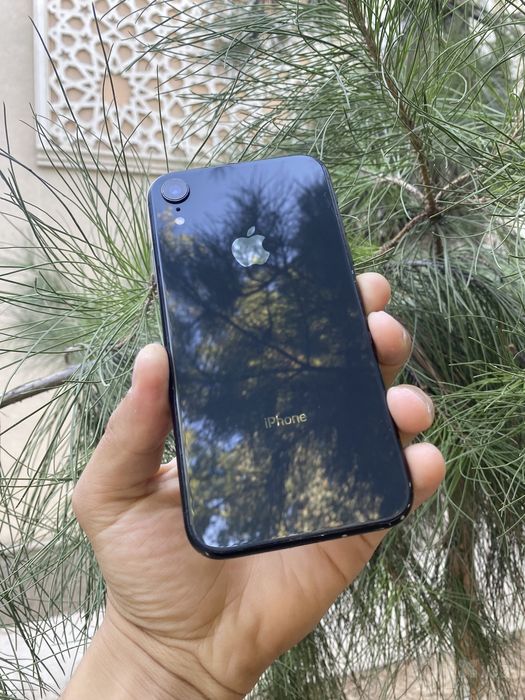 Iphone xr 64.      .