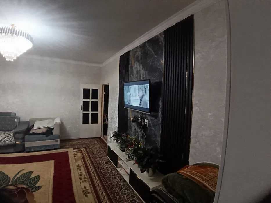 СРОЧНО !! Продается квартира в Бектемире 2/7/9 ( 60 кв/м ) Водник