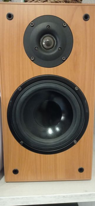 Усилвател SKOTT и тонколони KODA