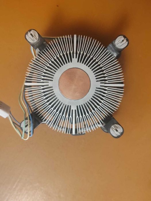 Оригинальный кулер Intel CPU Cooler