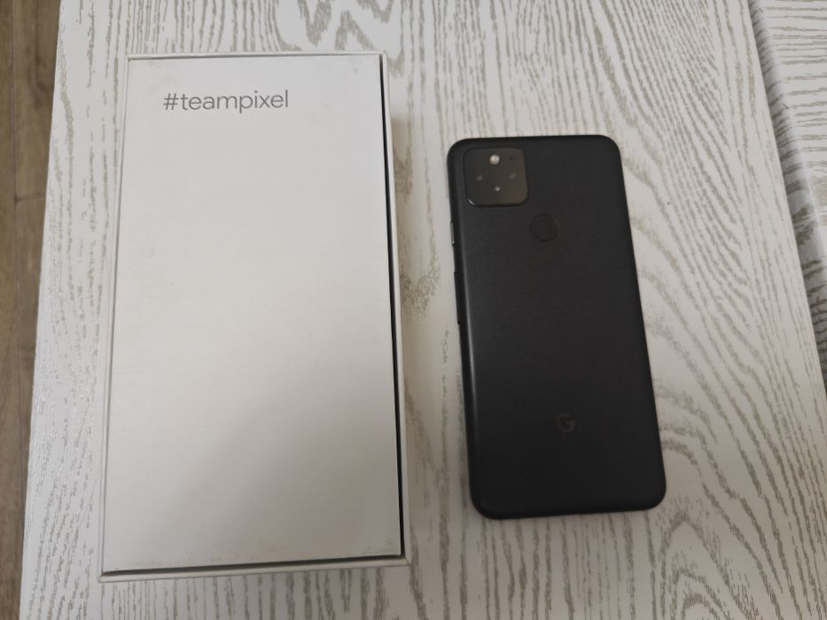 Телефон Google Pixel 5