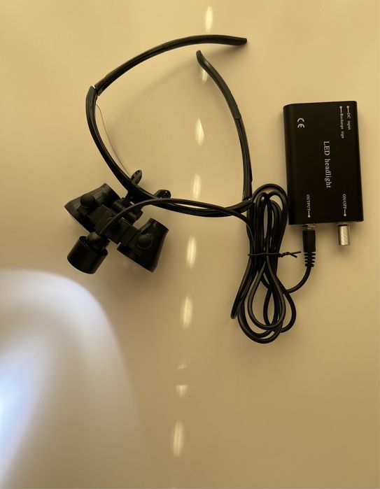 Дентални лупи 3.5х с LED светлина и батерия/Увеличителни работни очила