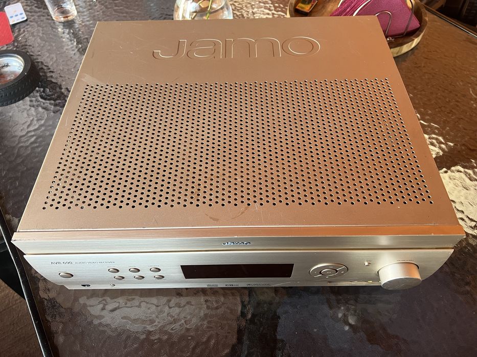 Statie Jamo  AVR-690 amplificator