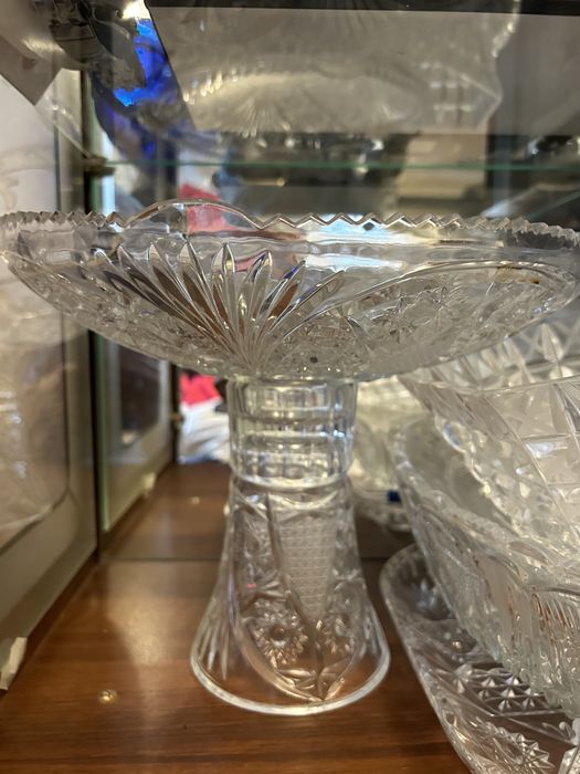 Вазы (хрусталь, фарфор, стекло) разные