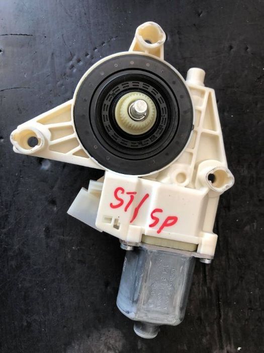 Motoras geam stanga spate mercedes c-class w204 e-class w212