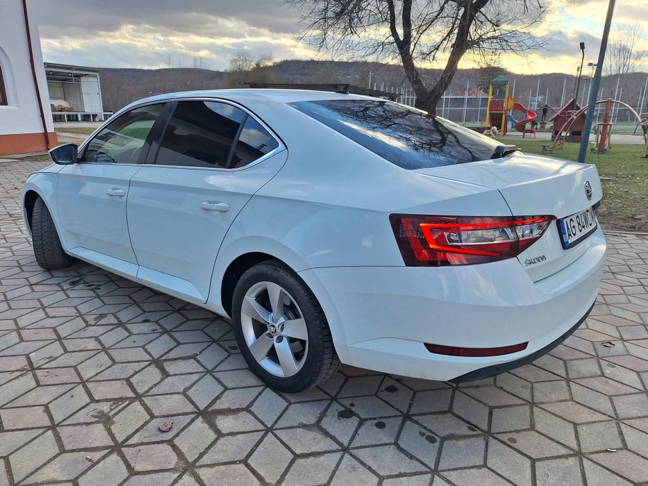 SKODA Superb 2018 — imagine 4