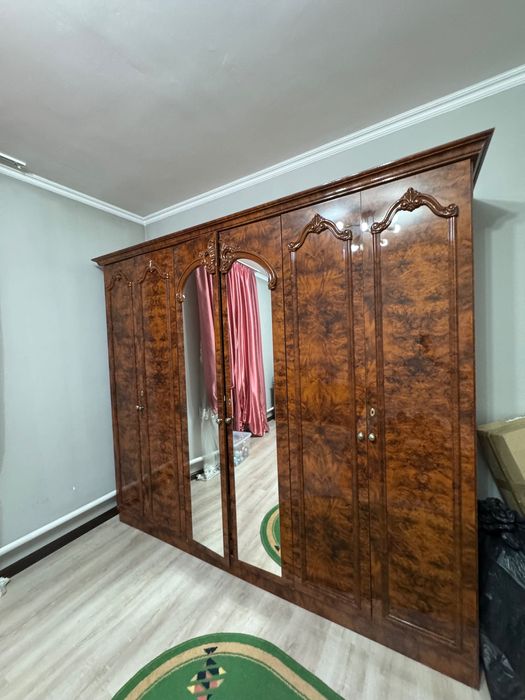 Спальный гарнитур