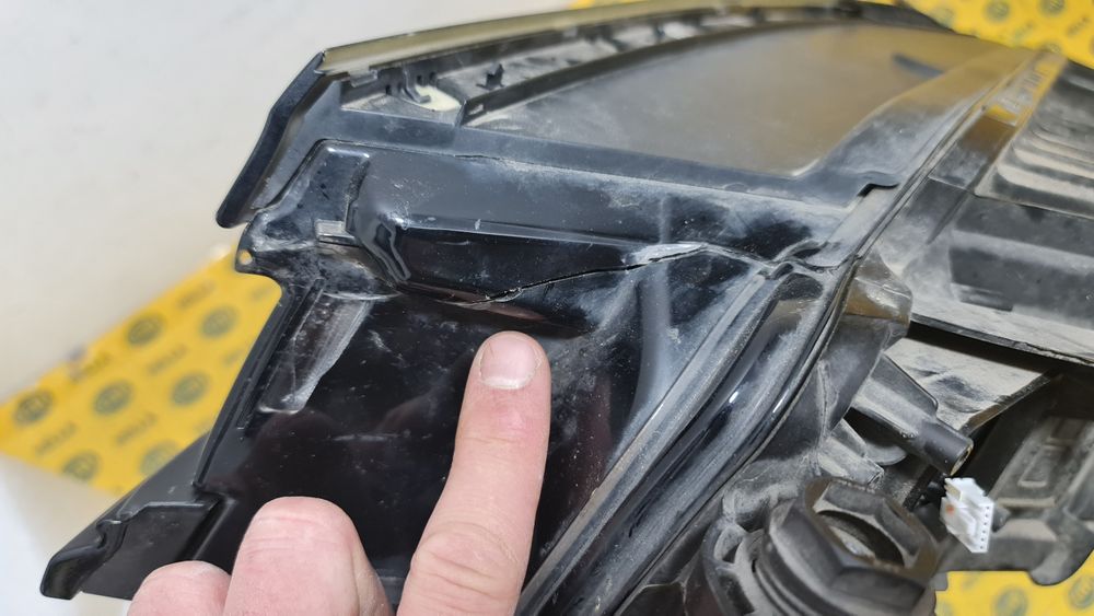 Far full led Matrix VW Touareg 3 7cr 760  R line negru black