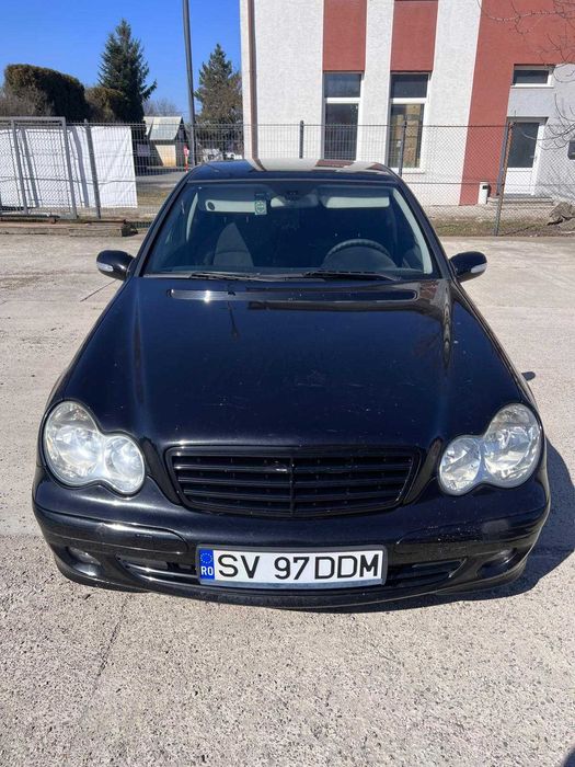 Mercedes    C220