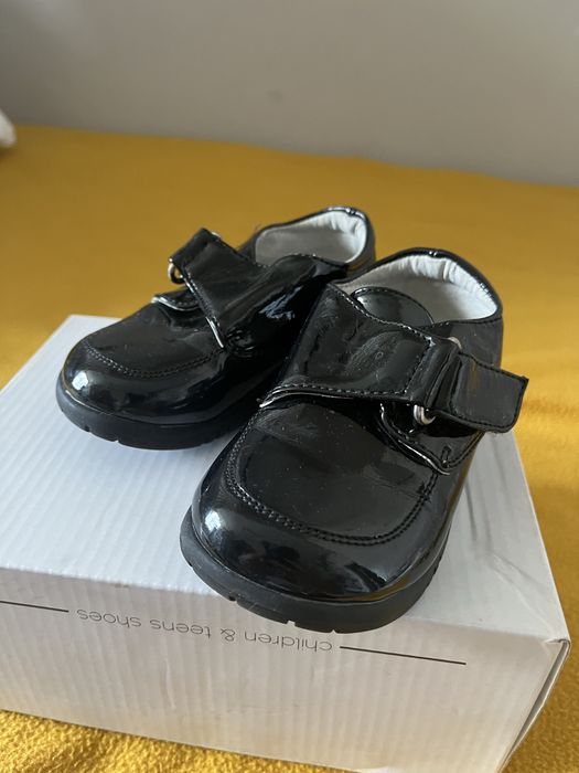 Детские лакированные туфли