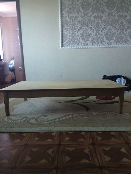 Продаёться Стол недорого
