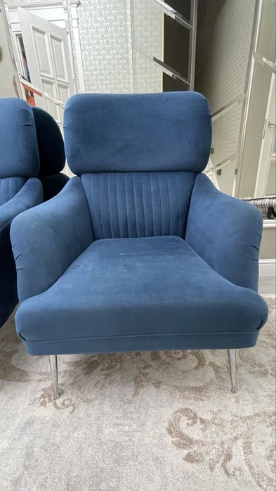 Диван с кресломи