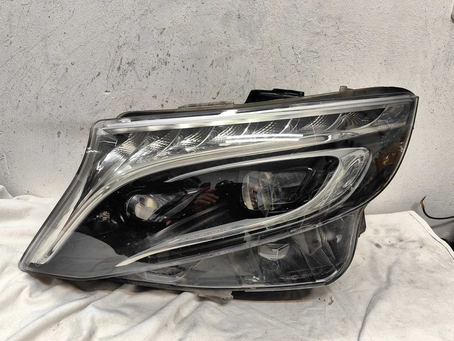 Оригинален фар Мерцедес Вито  Mercedes Vito Full Led