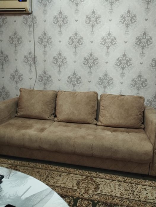 Продам диван с креслом