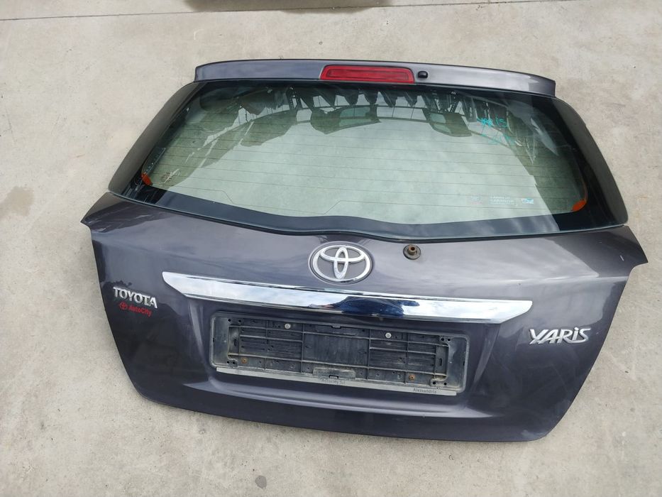haion  toyota yaris 3 p13 2013