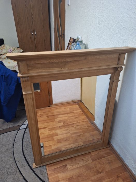 Oglinda cu ramă de  stejar