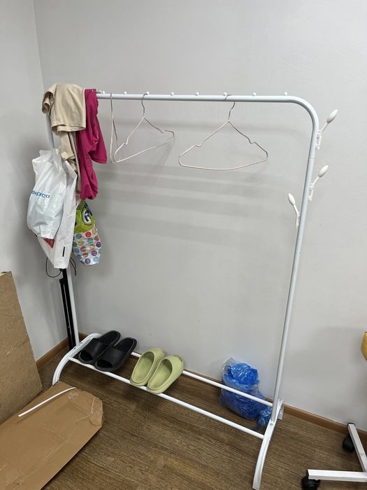 Продам напольную вешалку