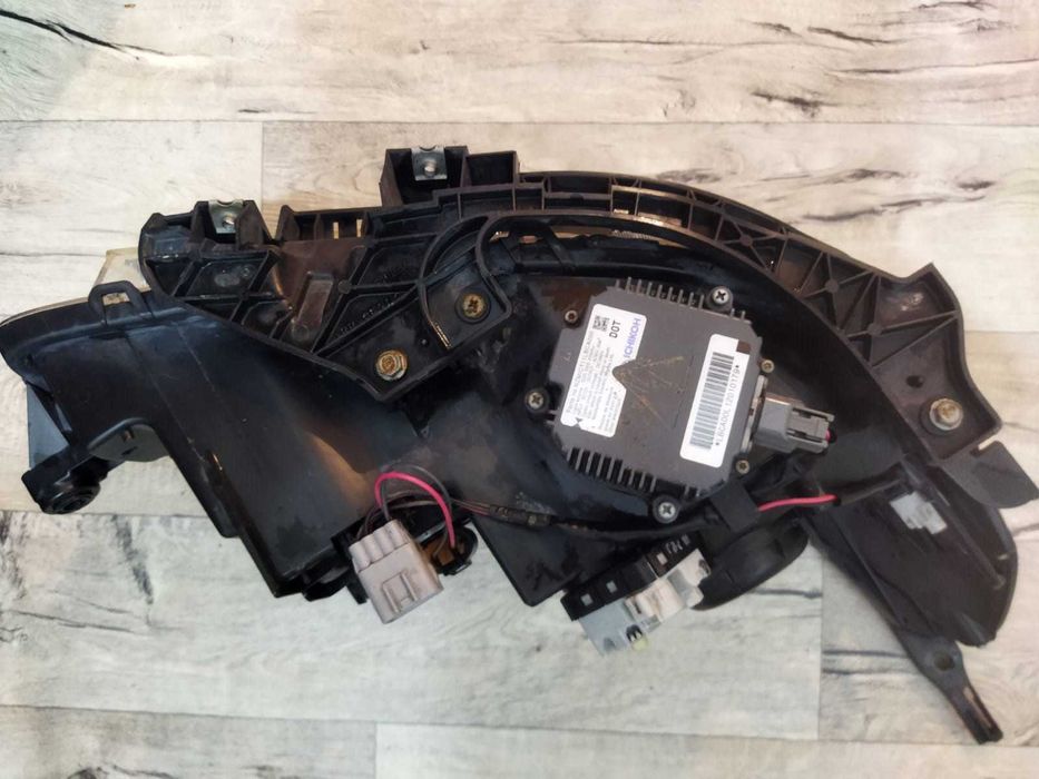 Фара левая Subaru Forester SH