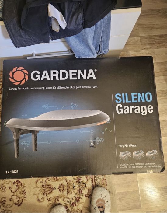 Vând robot + garaj original Gardena SILENO Garage,