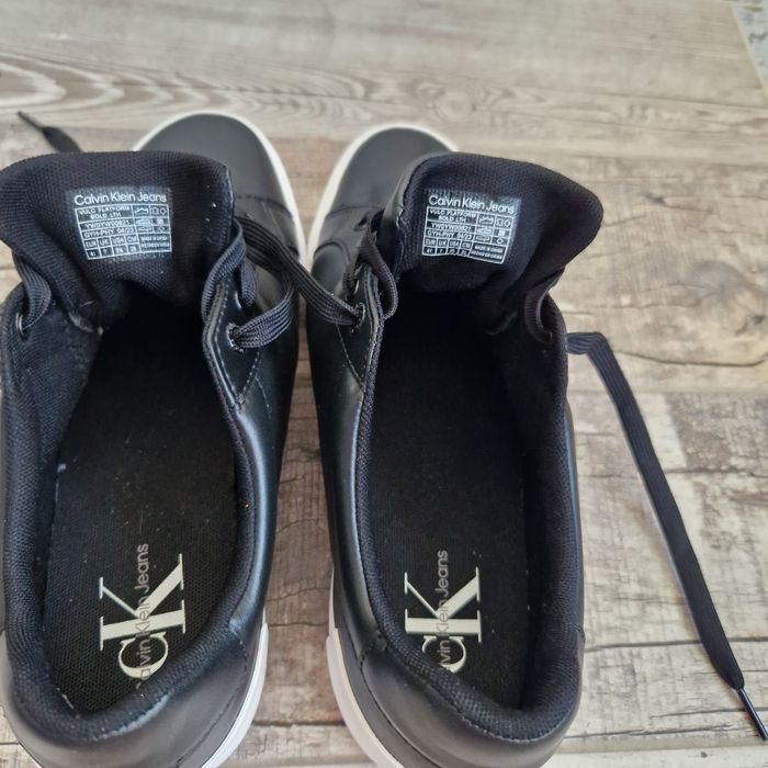 Сникърси Келвин Клайн 41 номер цена 100лв