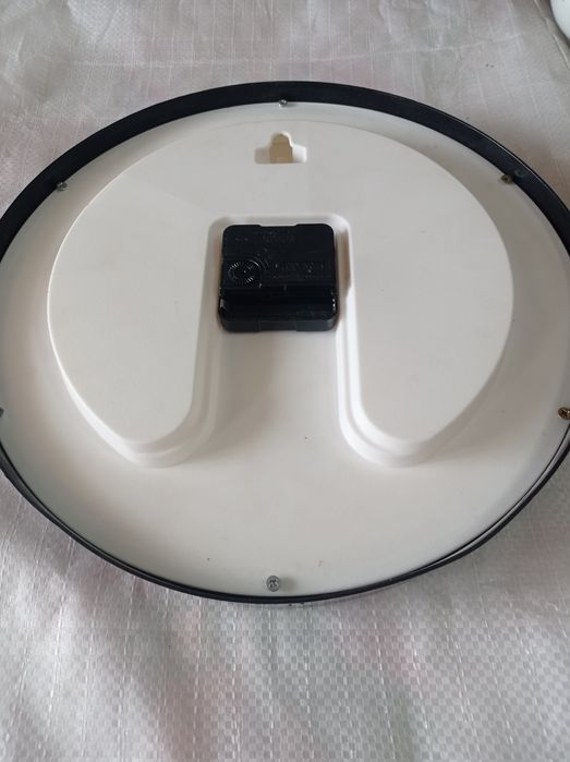 Часы настенные круглые