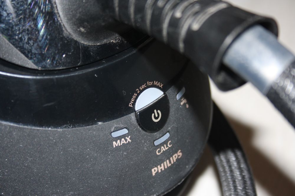 Продам парогенератор Philips perfect car 80000
