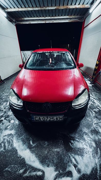 VW Golf 5 1.9 TDI 105  – Цял за части или проект / ремонт