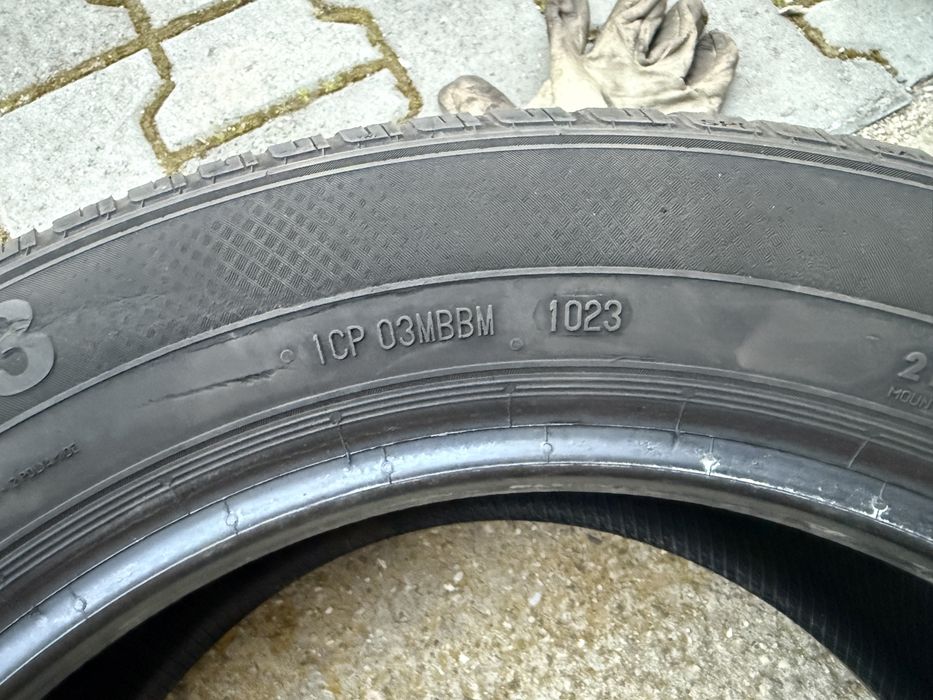 2бр. Летни Гуми С Борд 215/55R/16XL -SEMPERIT- DOT:1023+4822- 5,7мм.