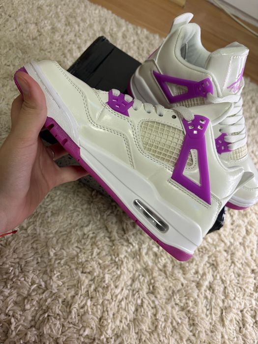 Air Jordan 4 Retro "Hyper Violet" marimea 37.5