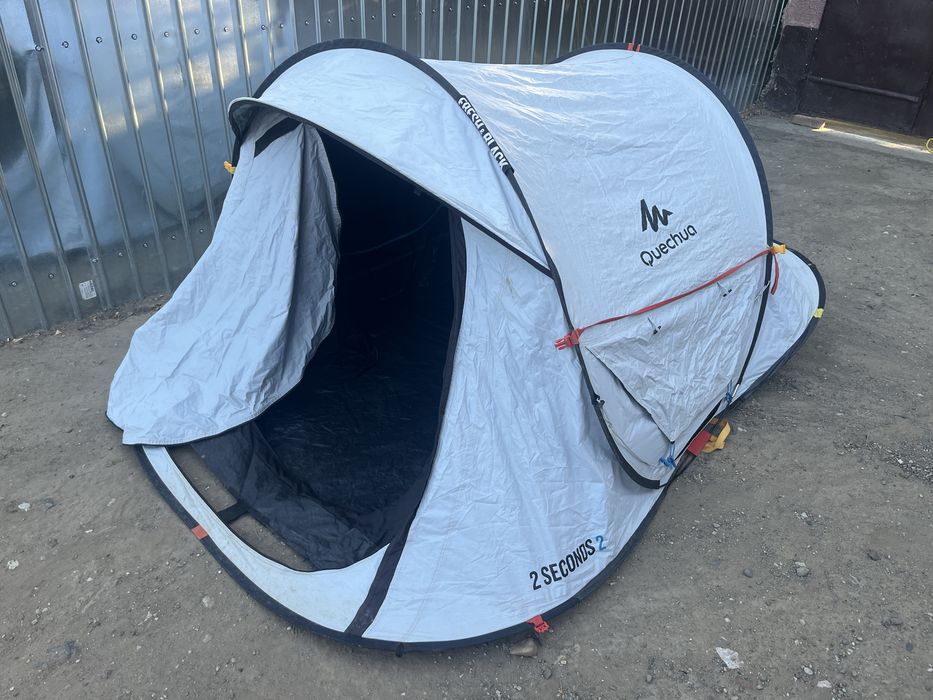 Vand Cort Quechua 2 Seconds pentru 2 persoane