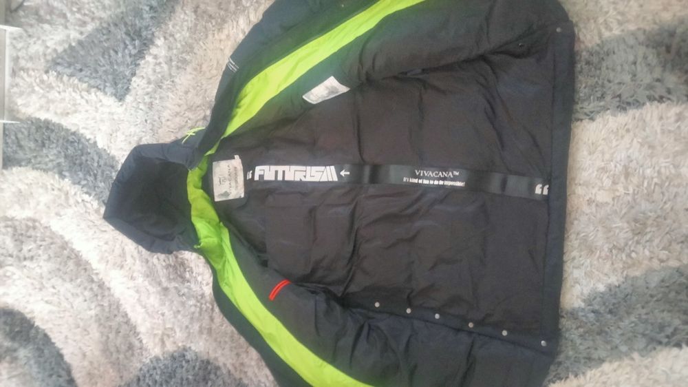 Продам куртку зимнюю