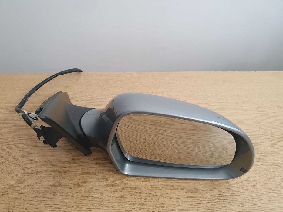 Дясно огледало с ел. прибиране Audi A4 B8