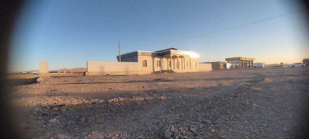 Noturar bino sotiladi