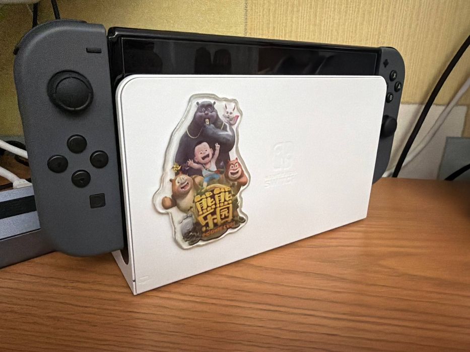 Nintendo Switch OLED 2025 Чип 64+256GB + 4 Joy-Con + Аксесуары