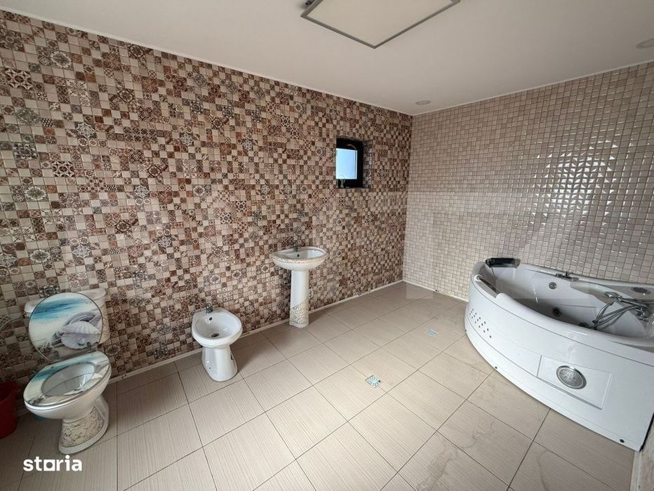 Casa mare, 9 camere, curte 1000 mp – disponibila pentru inchiriere