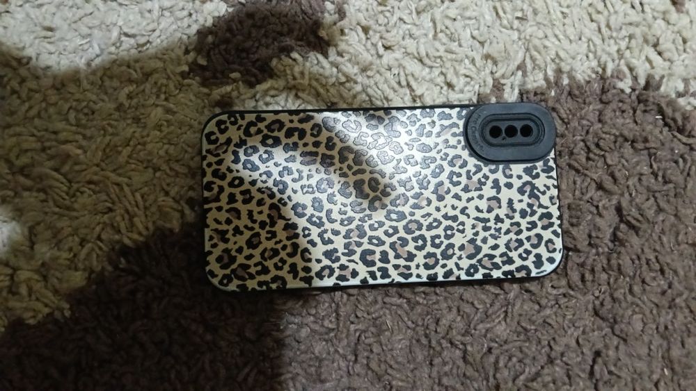 Vând iPhone xs spart fata spate