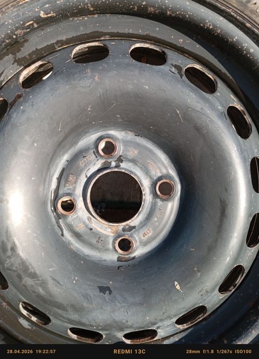 Продам шины с дисками на 15