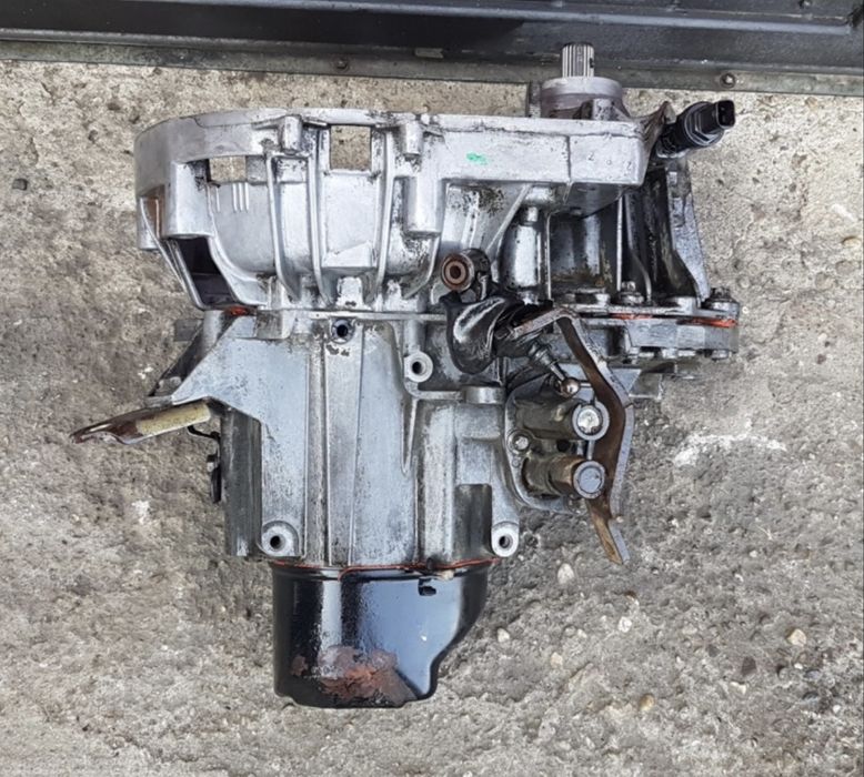 Cutie logan 1.4 mpi se potriveste si pe 1.6 mpi