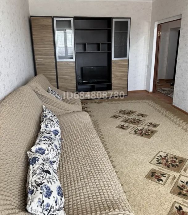 Продам мебель ,ковры ,стол,стулья