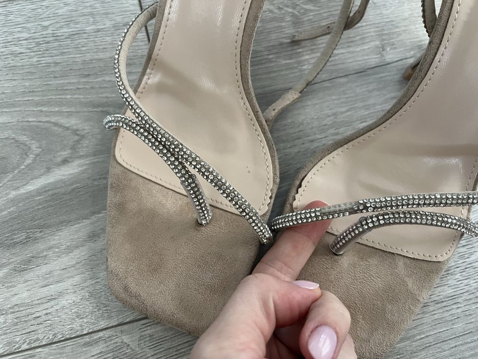 Официални/елегантни обувки и сандали Zara  на ток