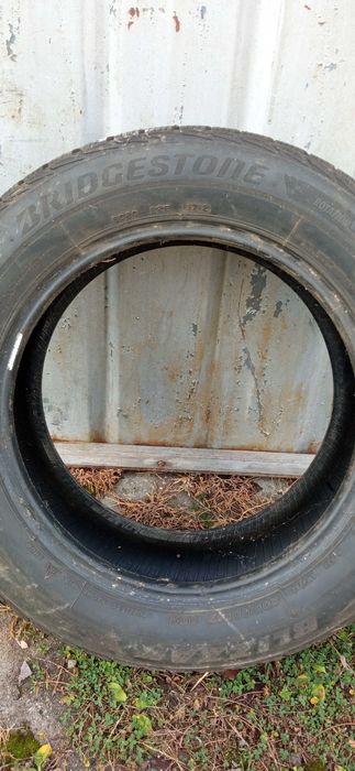 Гума 205/60/16 . Еденичка е