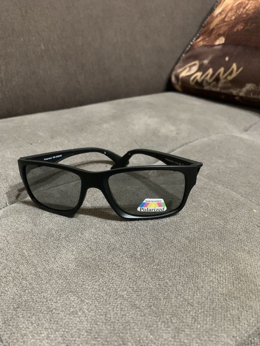 Очки солнцезащитные