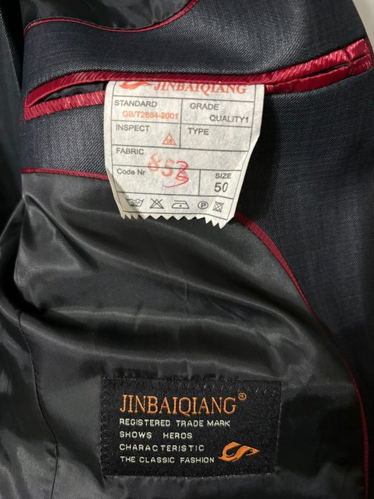 Костюмдер сатылады